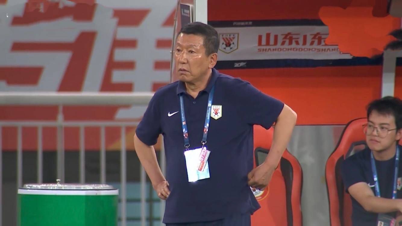 尹正、黄才伦、张一鸣、潘斌龙似乎变身“功夫高手”，但厉害不过三秒，瞬间被打倒